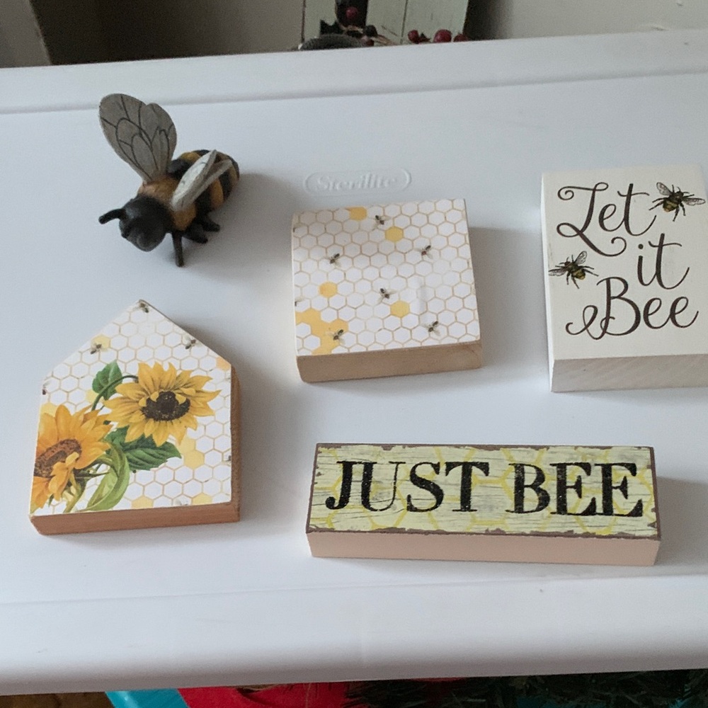Bee Themed Decorative Blocks